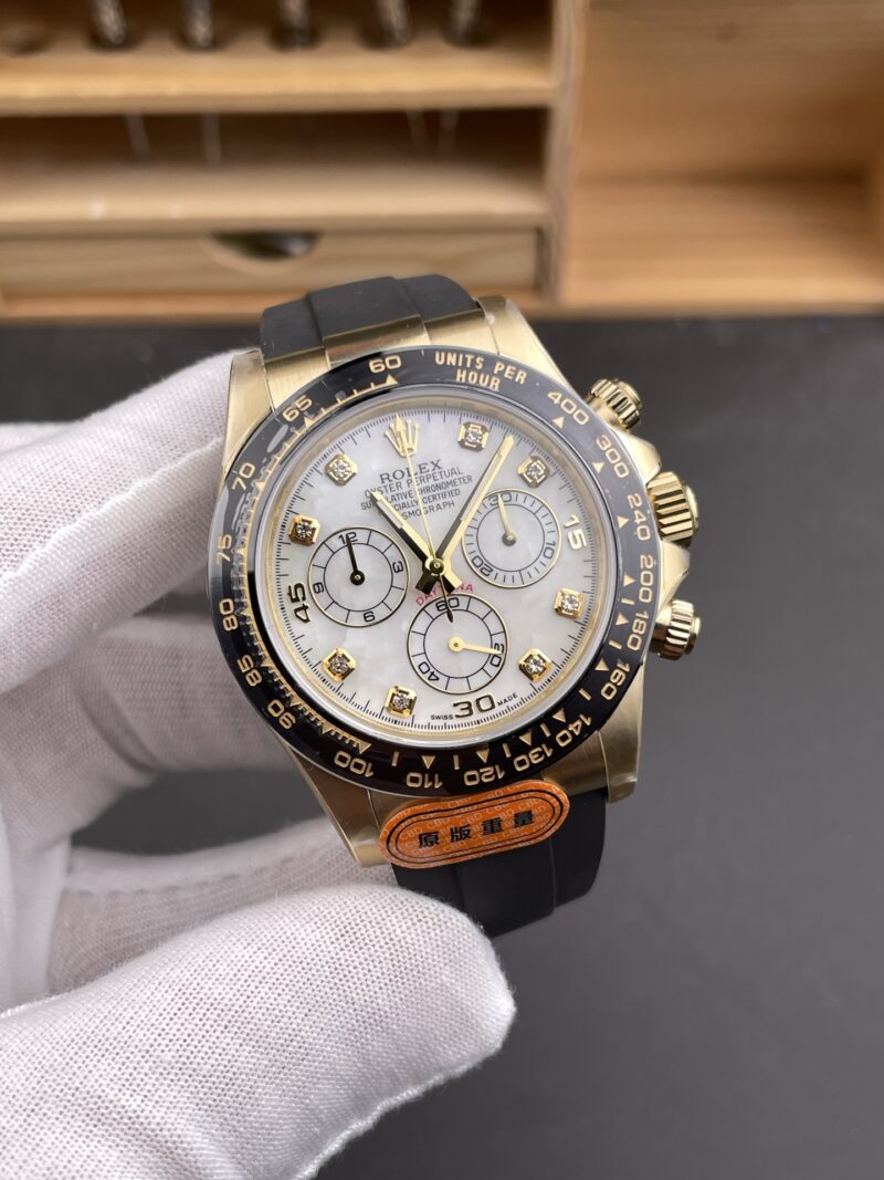 Rolex Daytona Gold Mother-of-Pearl Rubber Rolex Daytona Gold Mother-of-Pearl Rubber