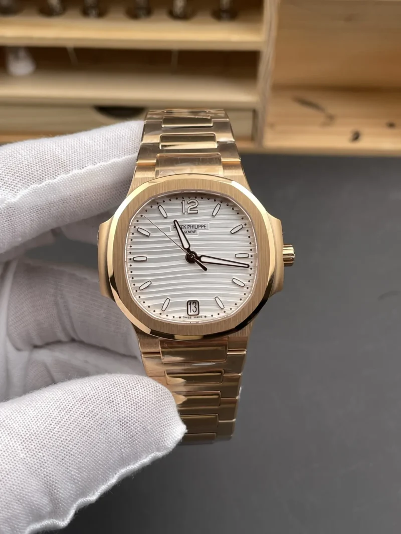 Patek Philippe Nautilus 7118 Rose Gold 35.2mm