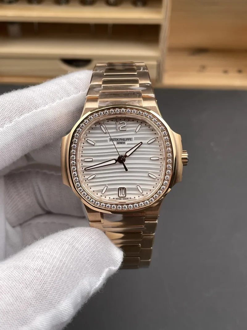 Patek Philippe Nautilus 7118 Rose Gold 35.2mm
