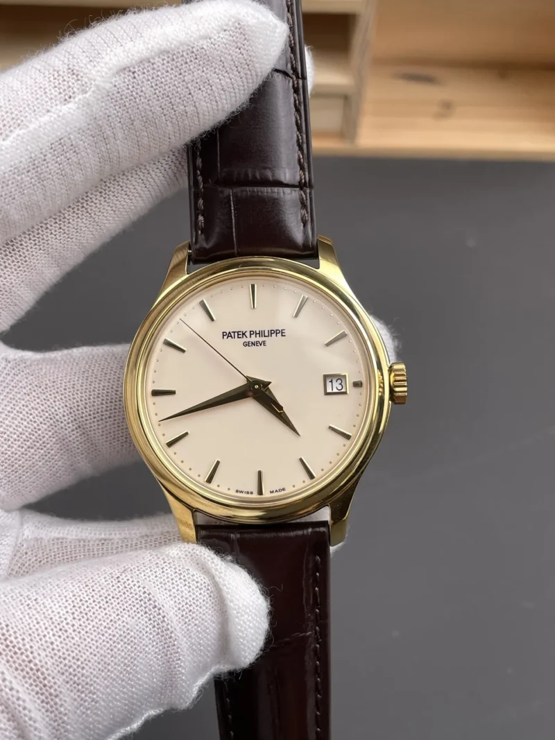 Patek Philippe Calatrava 5227 J Gold 39mm