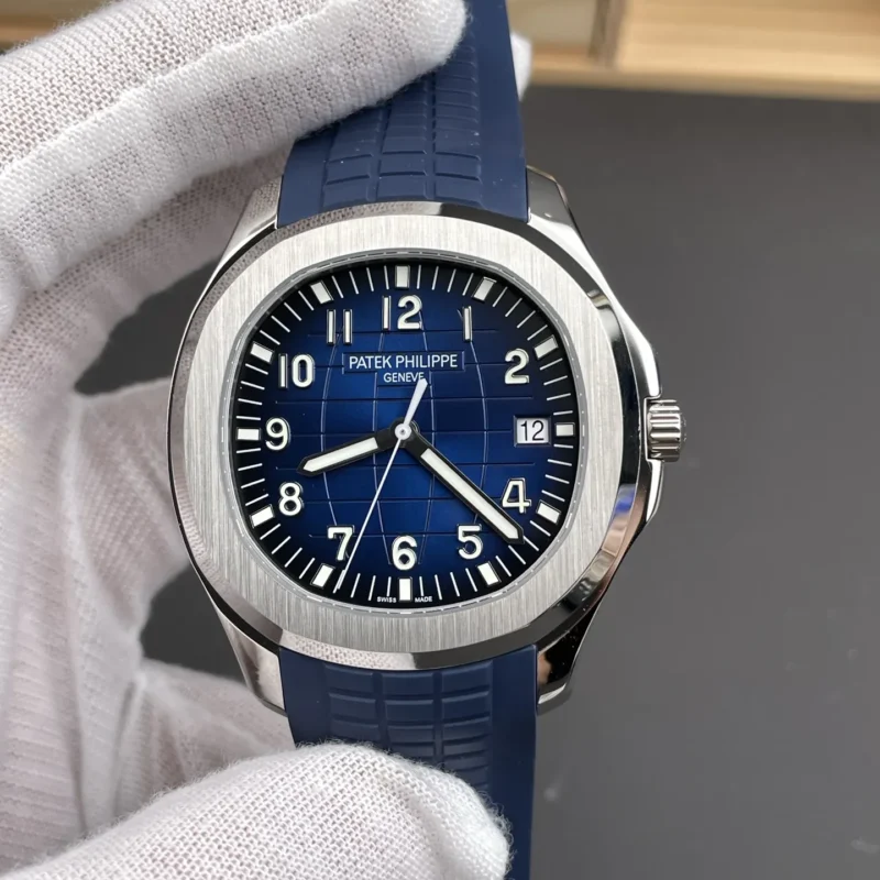 img01_0025_3K_百达翡丽_手雷_5168_蓝色盘_42mm_330机芯.webp Patek Philippe Aquanaut 5168 Blue 42mm