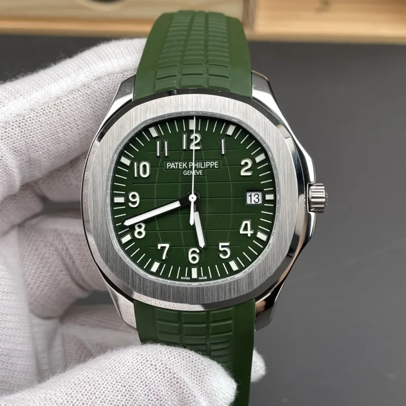 img01_0026_3K_百达翡丽_手雷_5168G_绿盘_42mm_330机芯.webp Patek Philippe Aquanaut 5168 G Green Dial 42mm