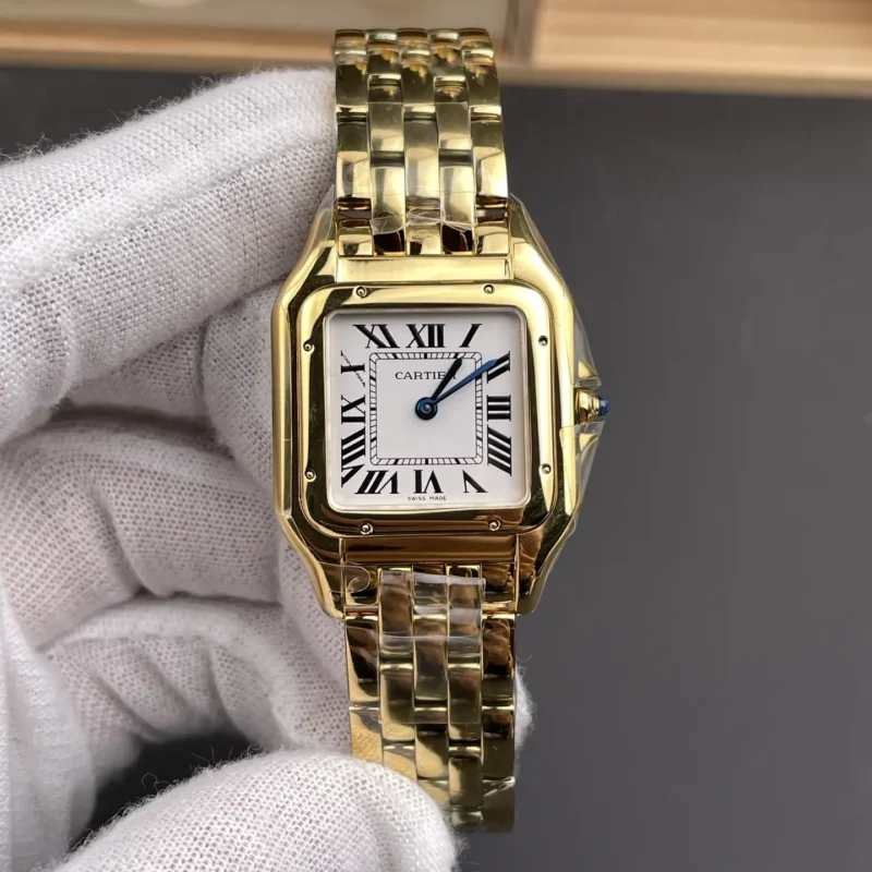 img01_0114_8848F_卡地亚_猎豹_全金款_中号_27x37mm_石英款.webp Cartier Panthere Medium 27x37mm