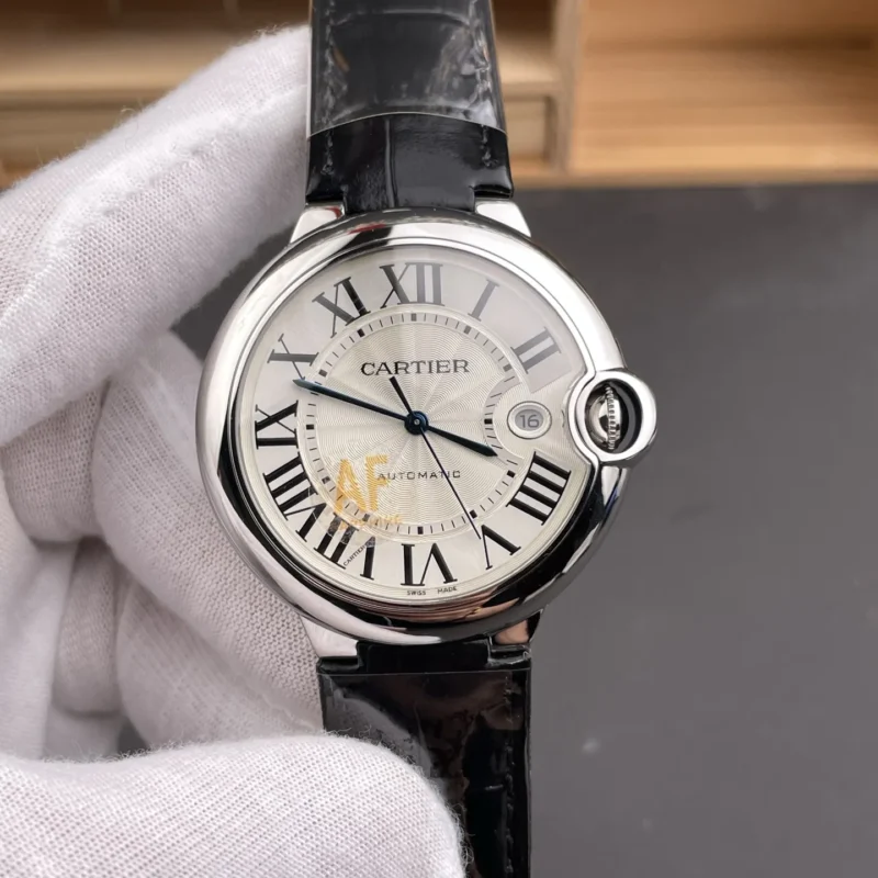 img01_0159_AF_卡地亚_蓝气球_白盘_双按扣皮带款_42mm_2824机芯.webp Cartier Ballon Bleu White Dial 42mm