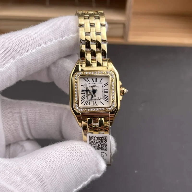 img01_0194_AF_卡地亚_猎豹_全金钻圈_小号_22x30mm_石英款.webp Cartier Panthere Diamond Bezel 22x30mm