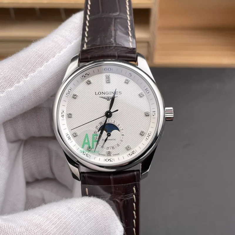 img01_0275_AF_浪琴_名匠_四针月相麦粒面_皮带款_40mm_2892机芯.webp Longines Master Collection Leather Strap 40mm