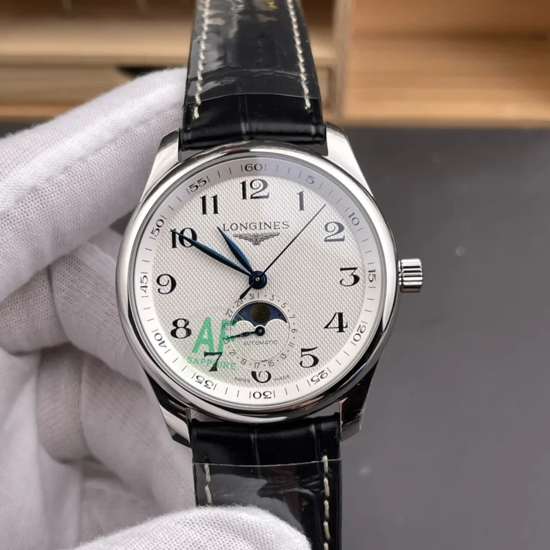 img01_0276_AF_浪琴_名匠_四针月相数字盘_皮带款_40mm_2892机芯.webp Longines Master Collection Leather Strap 40mm