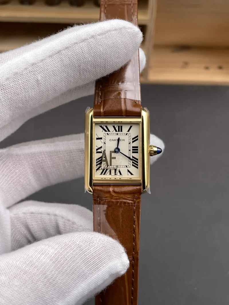 Cartier Tank New 29.5x22mm