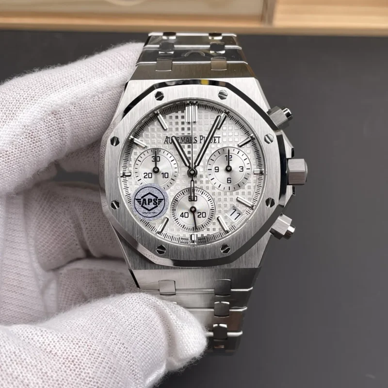AP Royal Oak 26240 White Dial 41mm