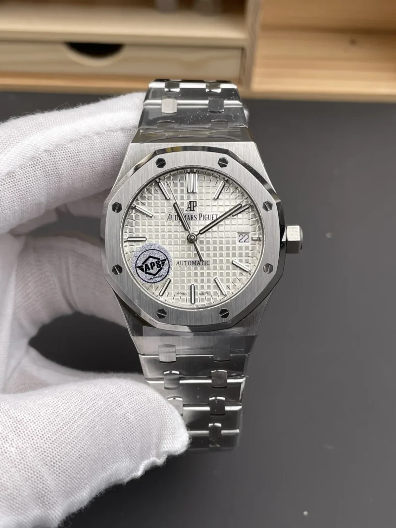 AP Royal Oak 15450 White Dial 37mm