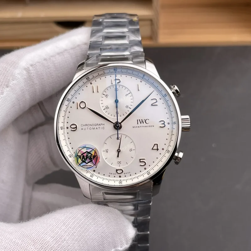 img01_0466_APS_万国_葡萄牙系列_金针葡计_透底一体机69355_41mm.webp IWC Portugieser Integrated 41mm