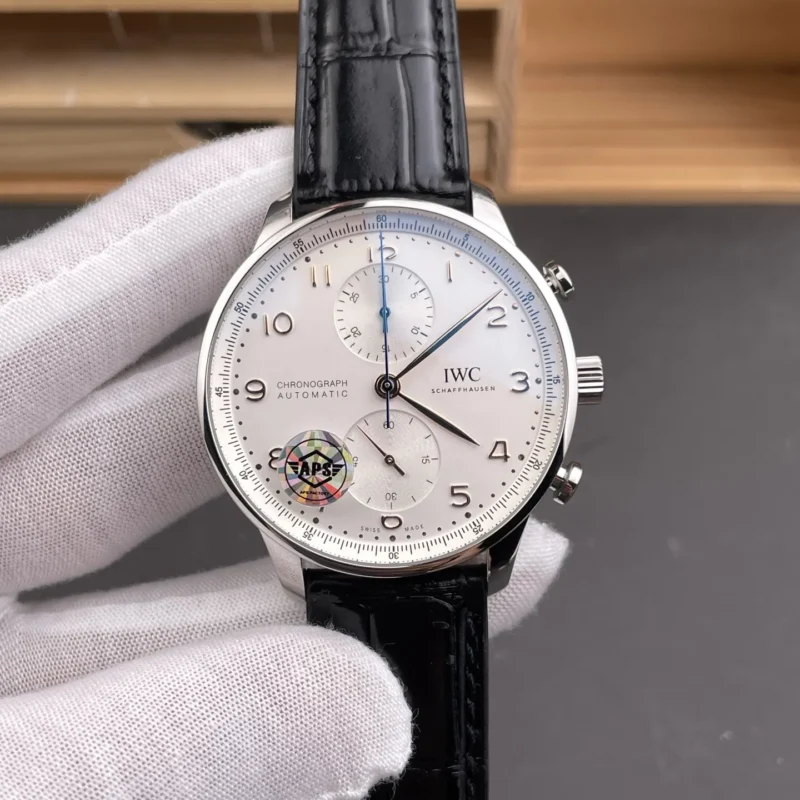 img01_0468_APS_万国_葡萄牙系列_金针葡计_皮带透底一体机69355_41mm.webp IWC Portugieser Leather Strap 41mm