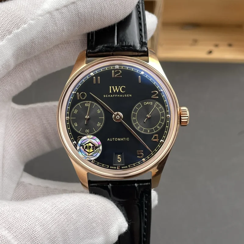 img01_0483_APS_万国_葡萄牙系列_新款玫瑰金葡七黑金_42.4mm_52011机芯.webp IWC Portugieser Rose Gold 42.4mm