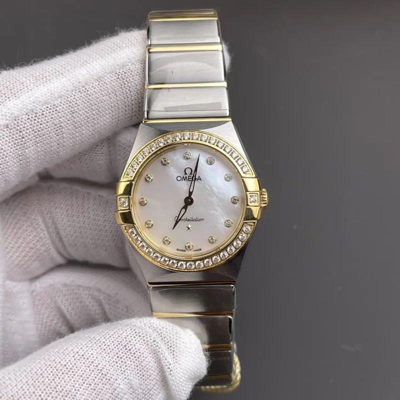 img01_0597_AS_欧米茄_星座系列_间金贝母钻圈_石英款_28mm.webp Omega Constellation Two-Tone Ladies 28mm