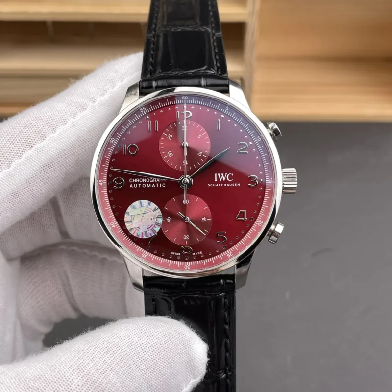 img01_0618_AZ_万国_葡萄牙系列_葡计红盘透底_41mm_7751机芯.webp IWC Portugieser Red Dial 41mm