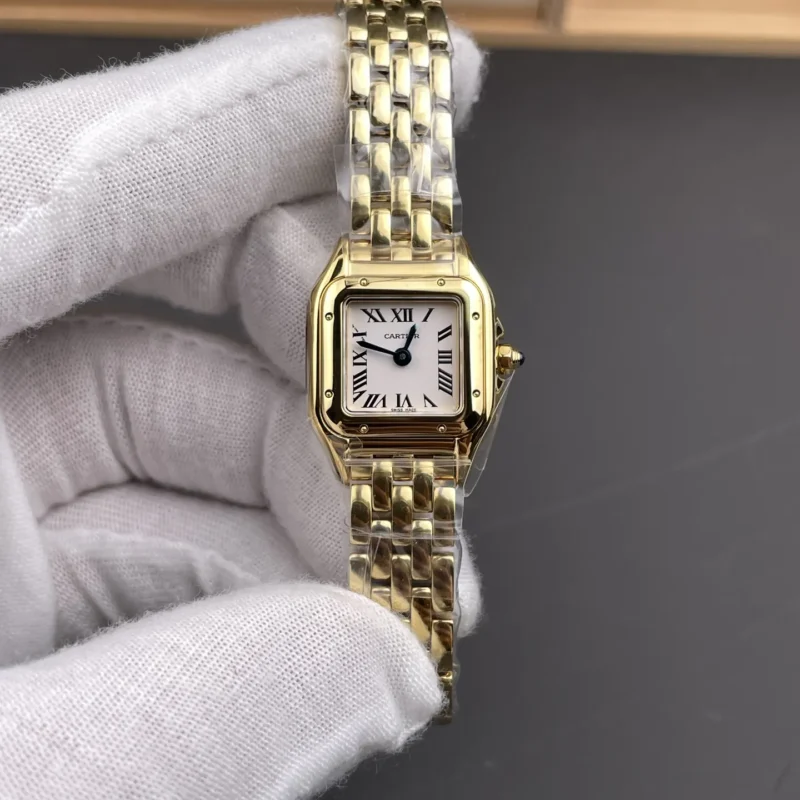 img01_0643_BBA_卡地亚_猎豹系列_全黄金白盘mini_19x25mm_石英款.webp Cartier Panthere White Dial 19x25mm