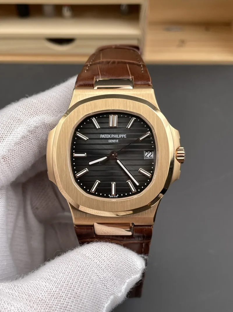 Patek Philippe Nautilus 5711 R Grey Dial 40mm