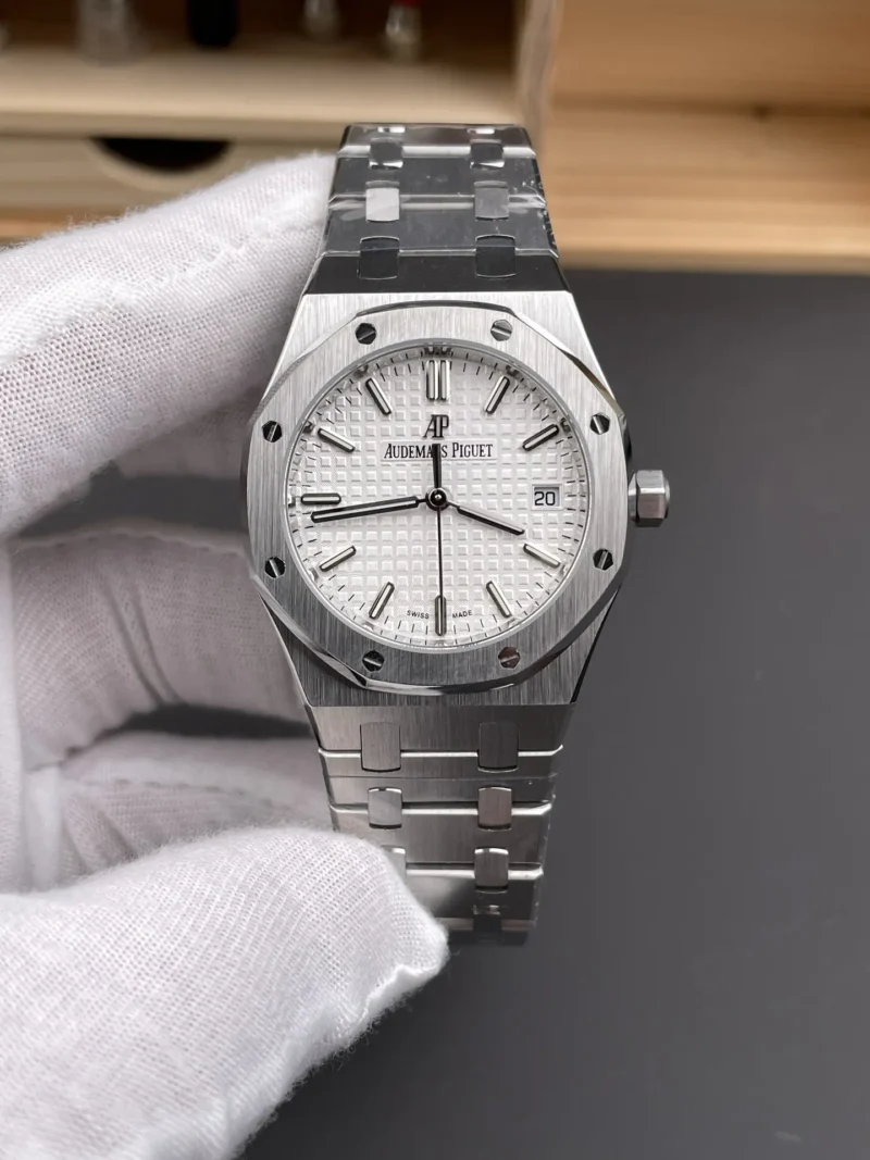 AP Royal Oak 77350 White Dial 34mm