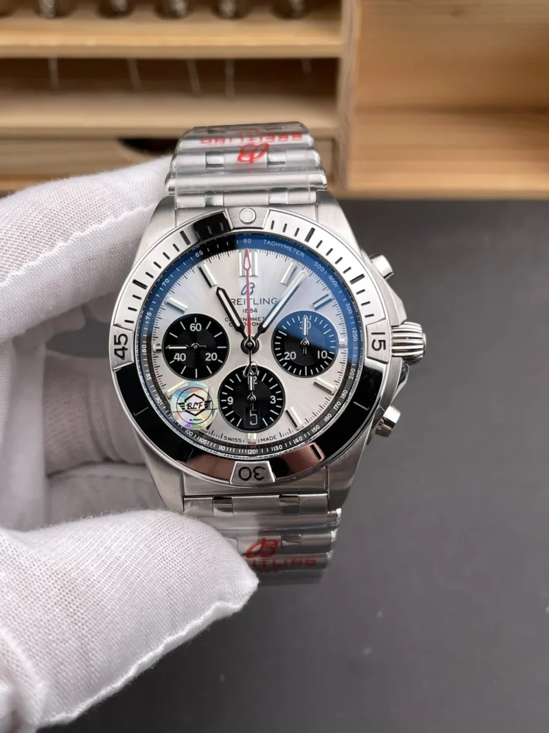 Breitling Chronomat B01 Silver dial 42mm