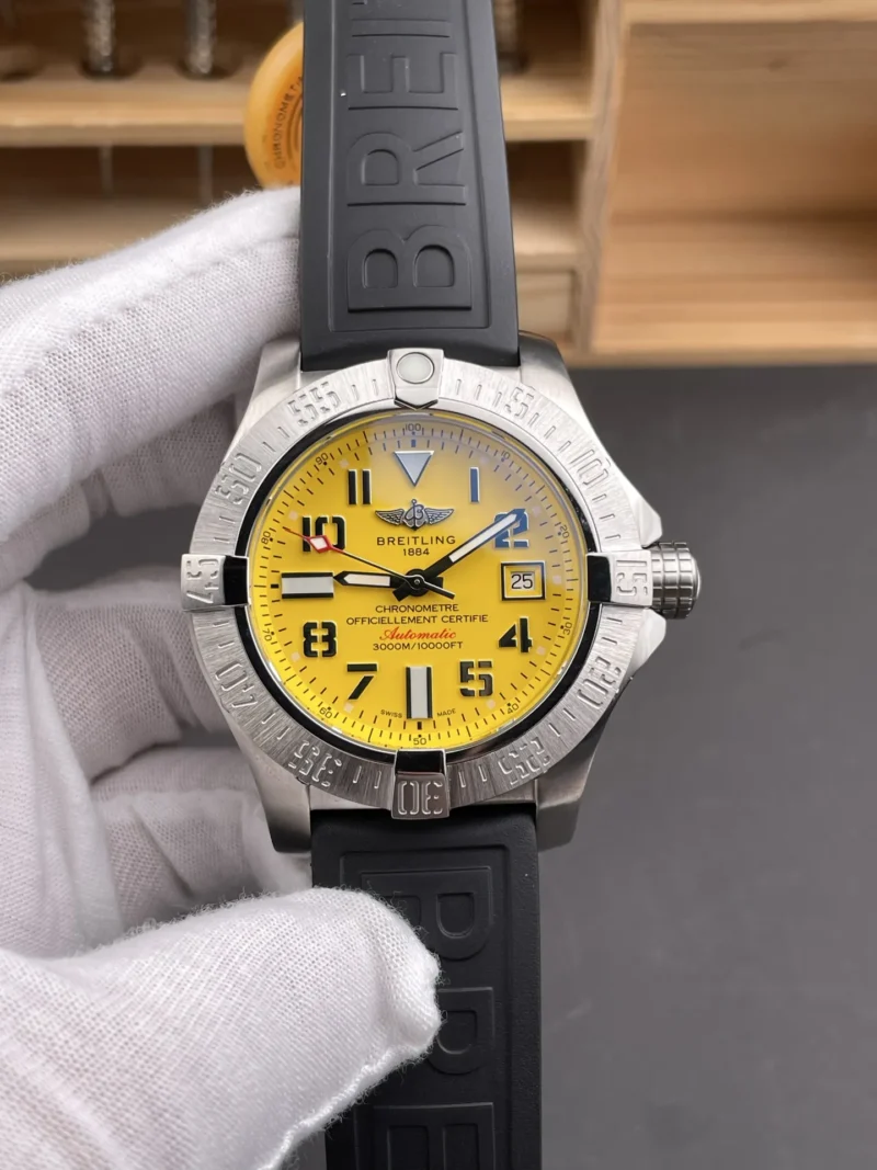 Breitling Avenger 45mm