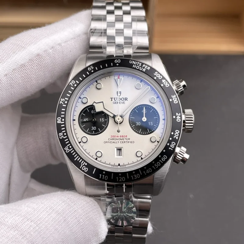 img01_0724_BLS_帝舵_碧湾系列_计时型白熊猫盘_41mm_7750机芯.webp Tudor Black Bay Panda 41mm