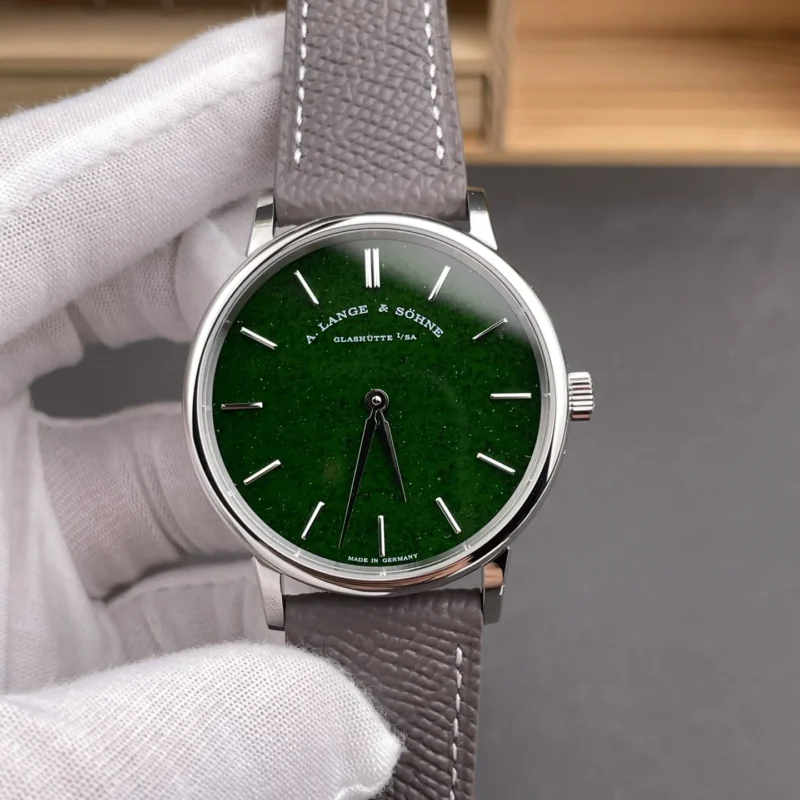 img01_1078_F8_朗格_SAXONIA系列_萨克森绿盘_39mm_2892机芯.webp A. Lange & Sohne Saxonia Green Dial 39mm