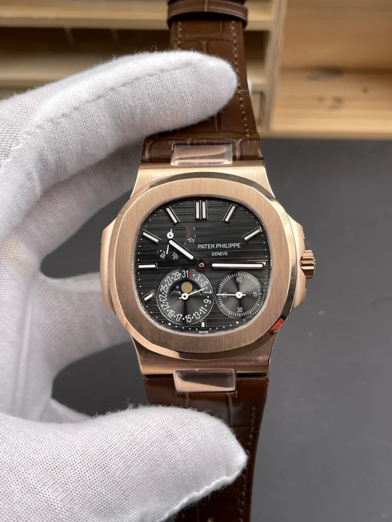 Patek Philippe Nautilus 5712 Rose Gold 40mm