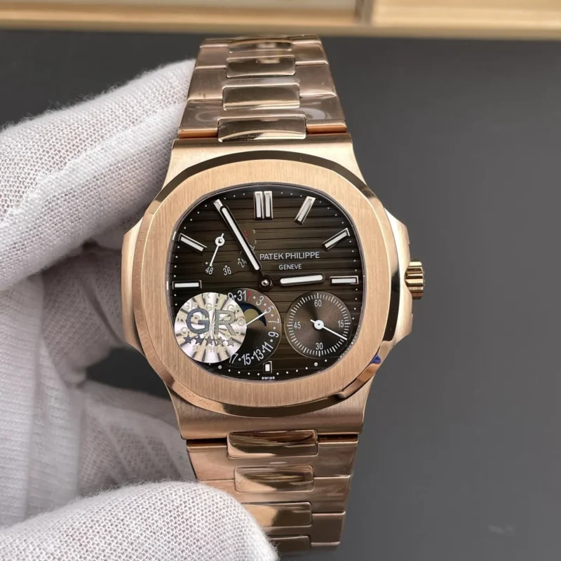 img01_1120_GR_百达翡丽_鹦鹉螺_5712_玫瑰金棕盘_40mm_240机芯.webp Patek Philippe Nautilus 5712 Rose Gold 40mm