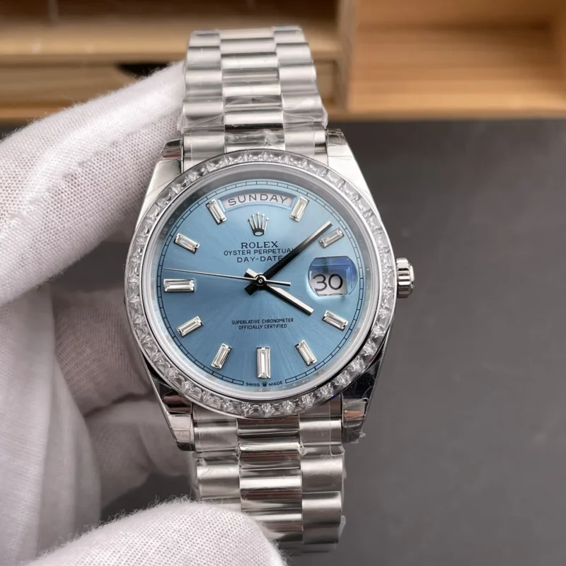 img01_1256_GS_劳力士_星期日志DD_钻圈冰蓝盘配重版_40mm_3255机芯.webp Rolex Day-Date Diamond Bezel 40mm