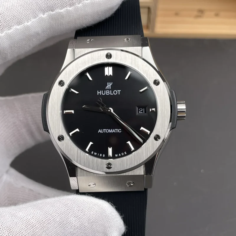 img01_1262_HB_宇舶_经典融合系列_第一代黑盘款_42mm_2892机芯.webp Hublot Classic Fusion Black Dial 42mm