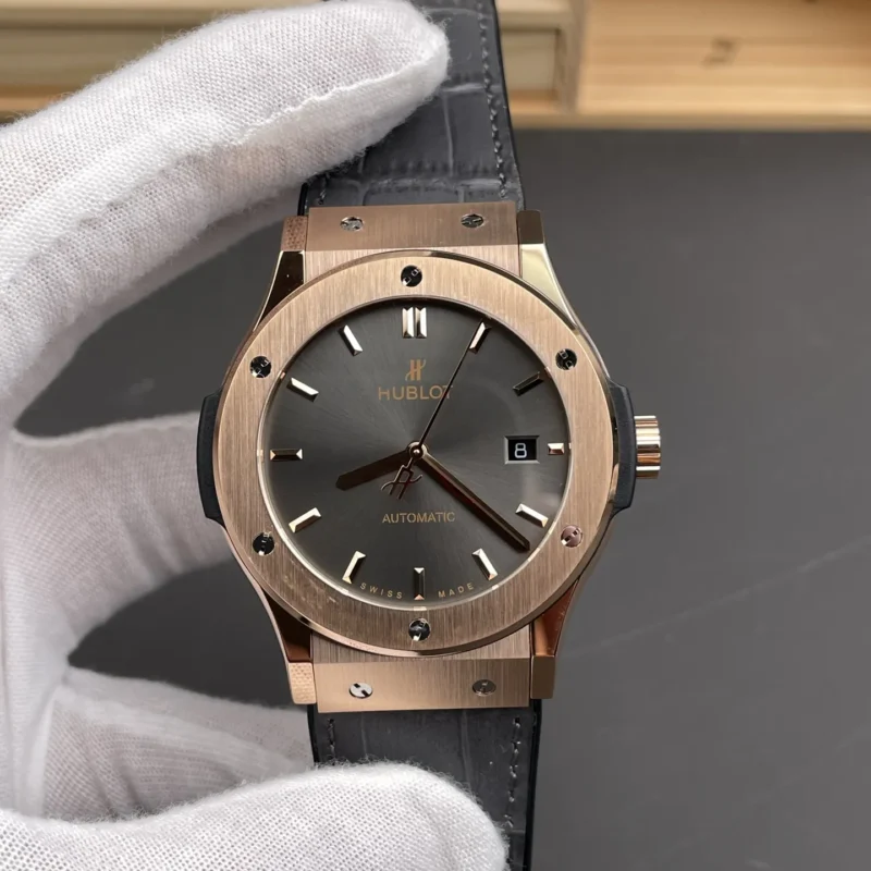 img01_1267_HB_宇舶_经典融合系列_玫瑰金灰盘_42mm_2892机芯.webp Hublot Classic Fusion Rose Gold 42mm