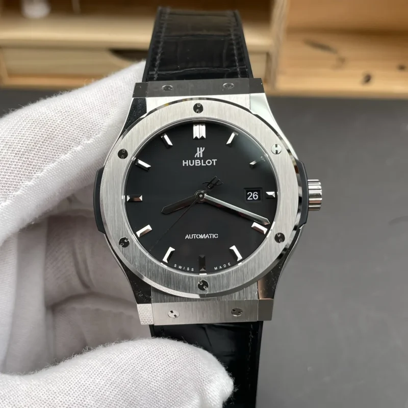 img01_1308_JJ_宇舶_经典融合系列_第一代黑盘款_42mm_2892机芯.webp Hublot Classic Fusion Black Dial 42mm