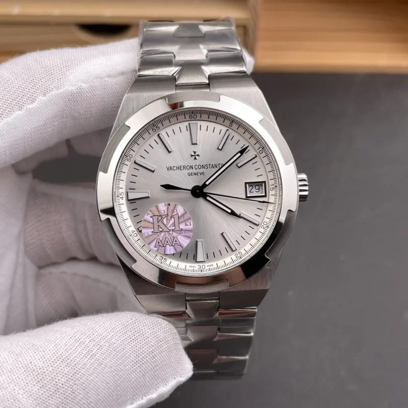 img01_1318_K1_江诗丹顿_纵横四海系列_4500V银盘_41mm_5100机芯.webp Vacheron Constantin Overseas Silver Dial 41mm
