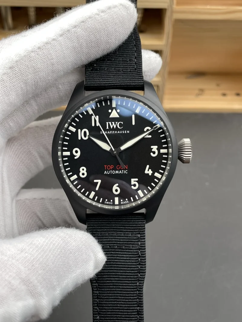IWC Pilot IW329801titanium Black dial 43.8mm