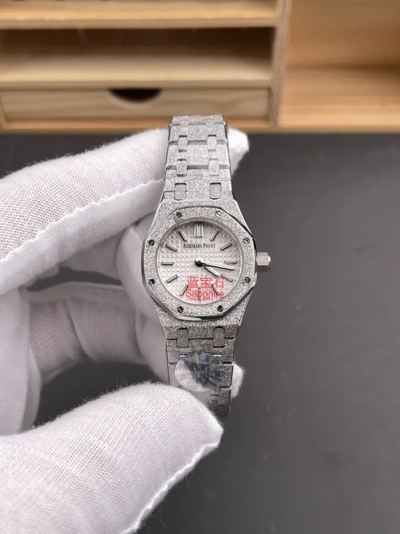 AP Royal Oak Frosted Gold 23mm