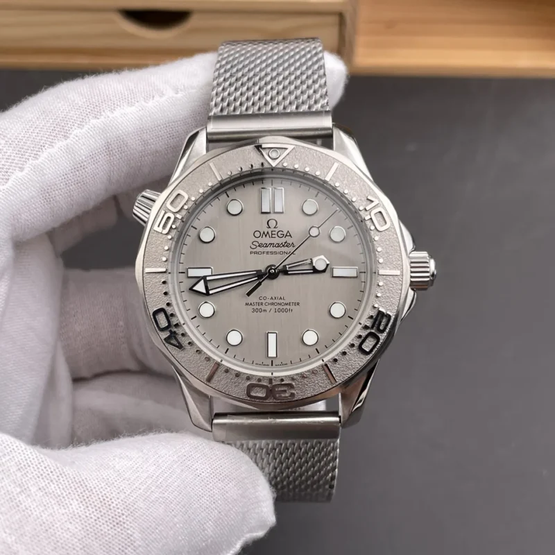 img01_1460_OVS_欧米茄_海马系列_海马300007钛灰款双表带_42mm_2824机芯.webp Omega Seamaster 300 Titanium 42mm