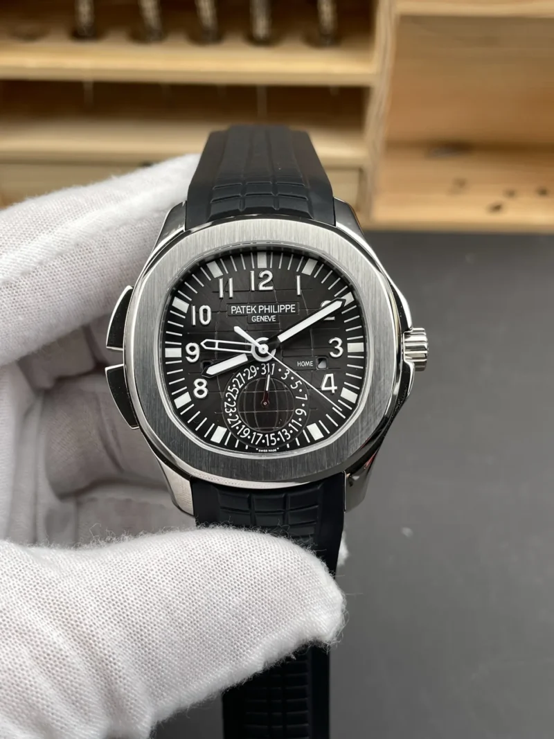 Patek Philippe Aquanaut Black Dial 40.8mm