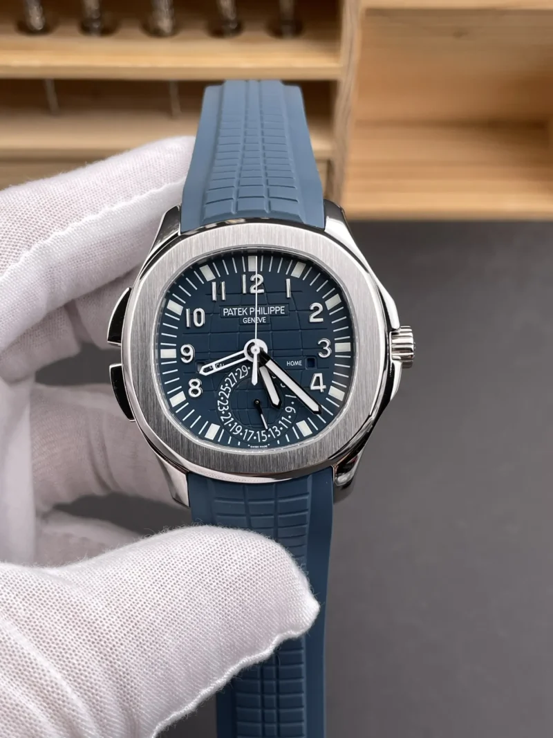 Patek Philippe Aquanaut Blue Dial 40.8mm