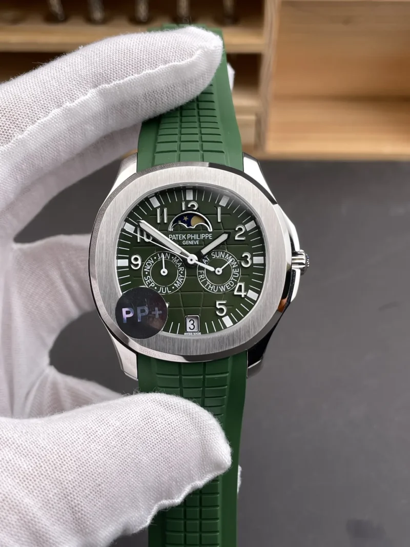 Patek Philippe Aquanaut Green Dial 39.9mm