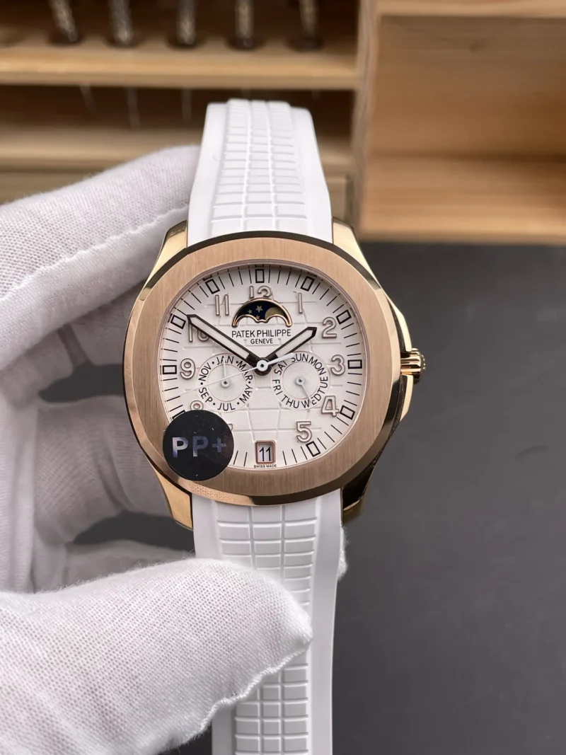 Patek Philippe Aquanaut Rose Gold 39.9mm