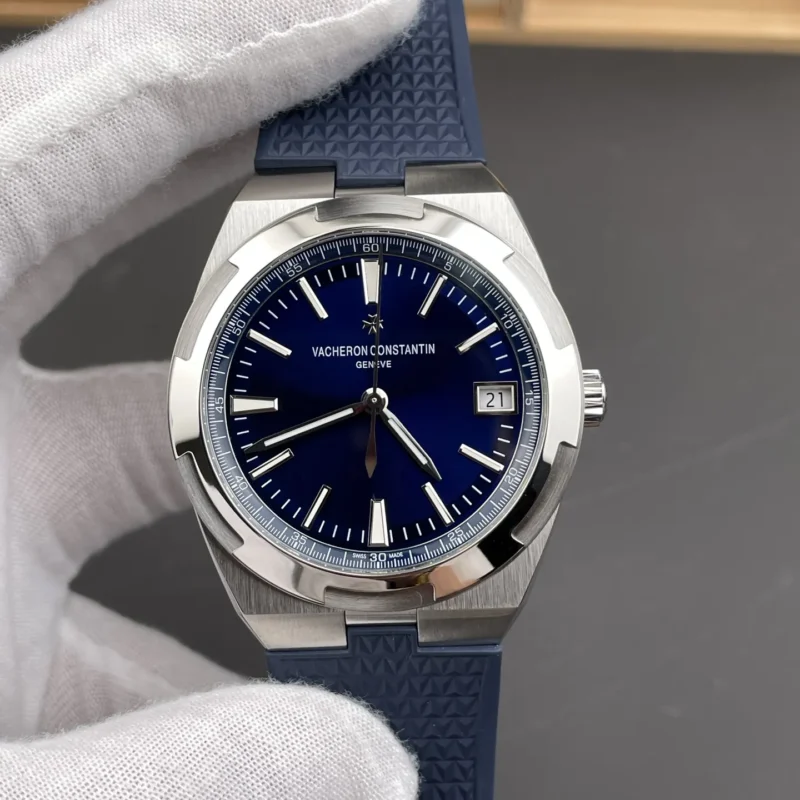 img01_1517_PPF_江诗丹顿_纵横四海系列_4500V蓝盘胶带运动款_41mm_5100机芯.webp Vacheron Constantin Overseas Blue Dial 41mm