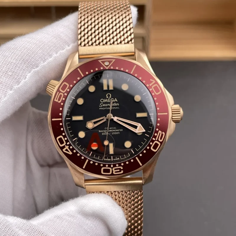 img01_1804_VS_欧米茄_海马系列_007海马300_勃艮第红青铜金_42mm_8806机芯_双表带.webp Omega Seamaster Dual Strap 42mm