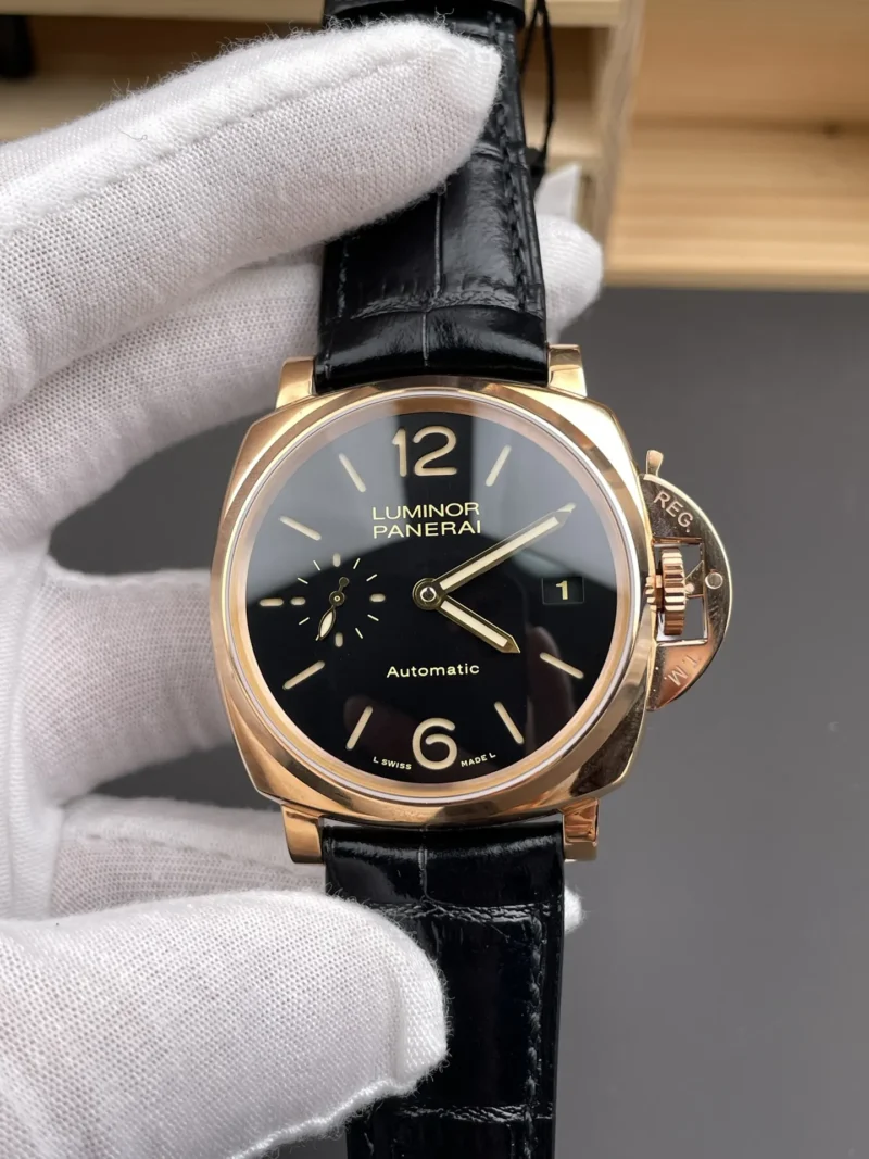 Panerai Luminor PAM908 Gold 42mm