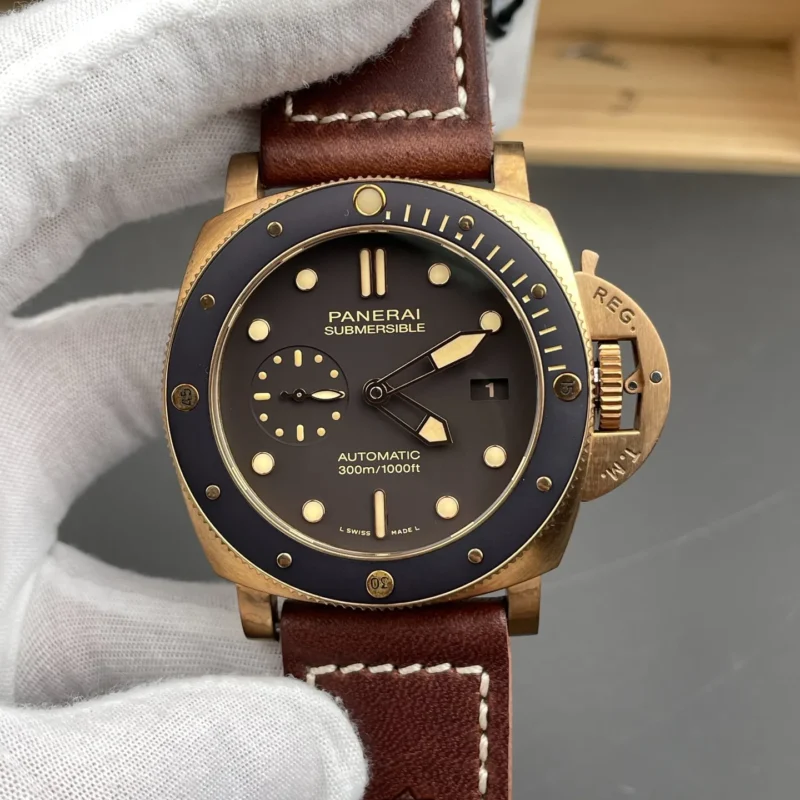 img01_1812_VS_沛纳海_Submersible潜行系列_PAM968_青铜棕色陶瓷圈_47mm_P9010机芯.webp Panerai Submersible Submersible PAM968 Ceramic 47mm