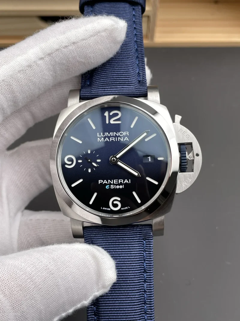 Panerai Luminor PAM1157 Blue Dial 44mm