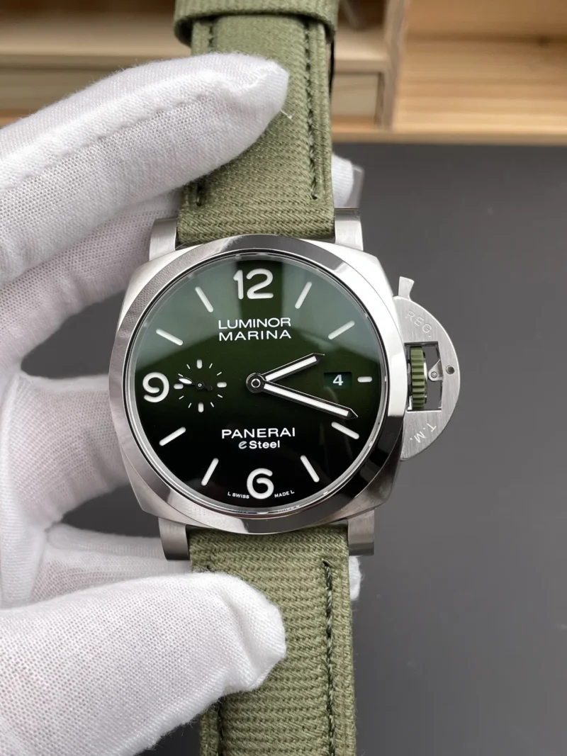 Panerai Luminor PAM1356 Green Dial 44mm
