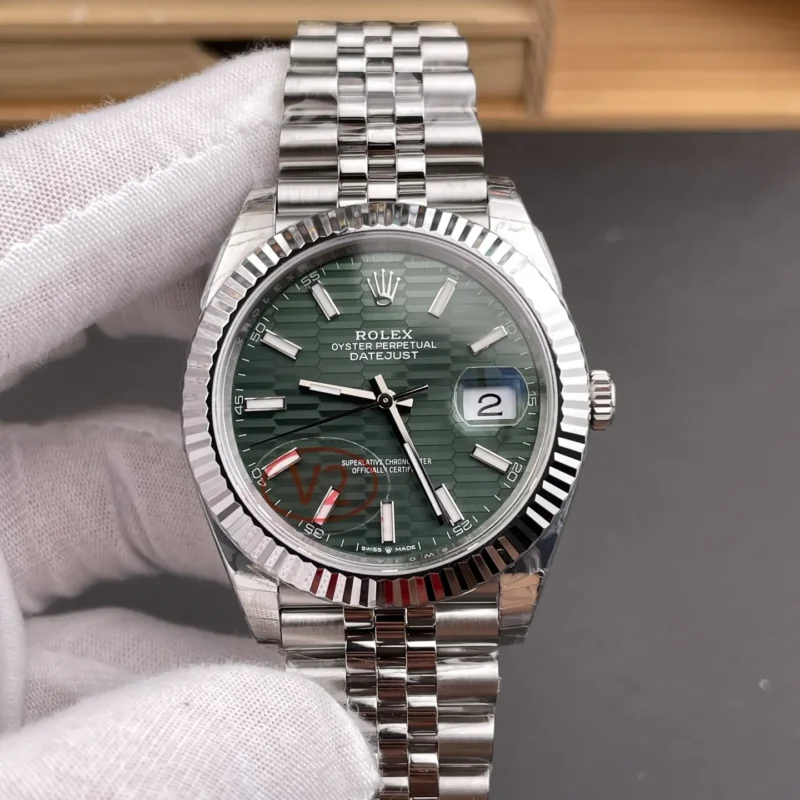img01_2008_VS_劳力士_日志型_绿日志_格子波浪盘V2版_41mm_3235机芯.webp Rolex Datejust Wave 41mm