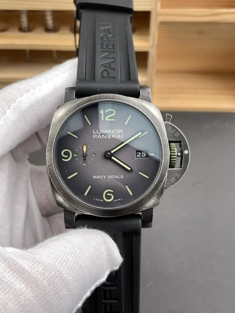 Panerai Luminor PAM1412 44mm