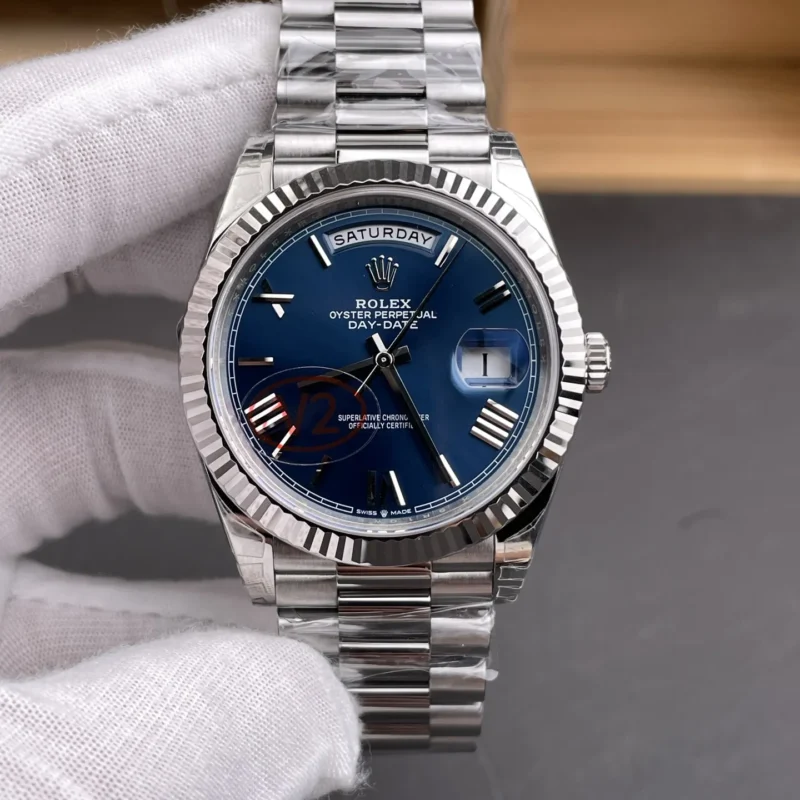 img01_2133_VS_劳力士_星期日志_DD_蓝罗马刻度_V2版_40mm_丹东3255机芯.webp Rolex Day-Date Blue 40mm