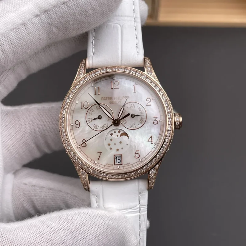 img01_2159_VV_百达翡丽_复杂功能时计系列_4948R_玫瑰金镶钻女表_38mm_9015机改324机芯.webp Patek Philippe Complications 4948 R Rose Gold 38mm